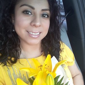 Meet your Posher, Flory